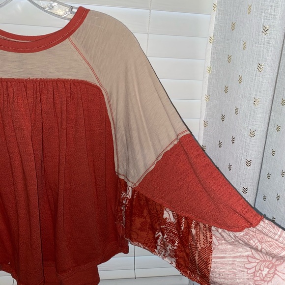 Free people longsleeve top with cute sleeves - Picture 2 of 2